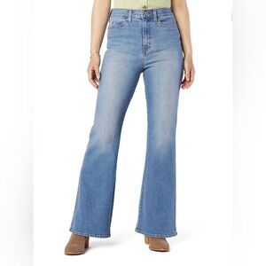 Levi's Signature Heritage High Rise Women's Flare Jeans in Light Blue 26
